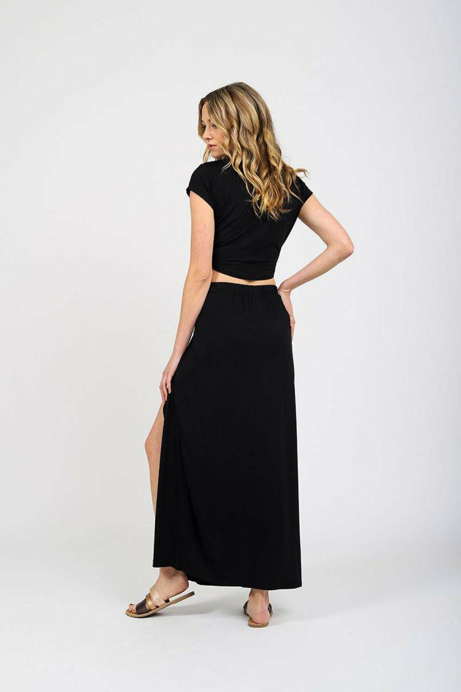 Clothing * | New Koy Resort: Laguna Solid Knot Crop Top Black